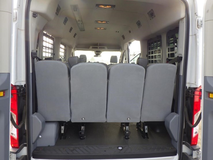 2019-ford-transit-image-8