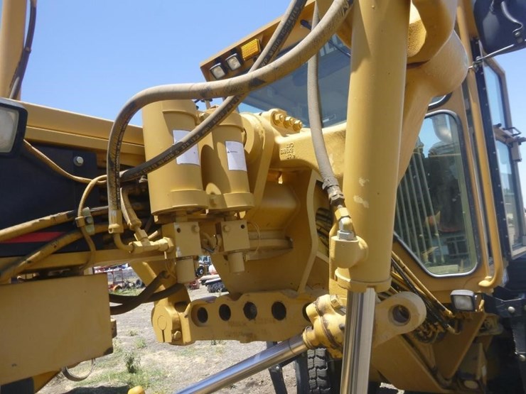 caterpillar-143h-image-42