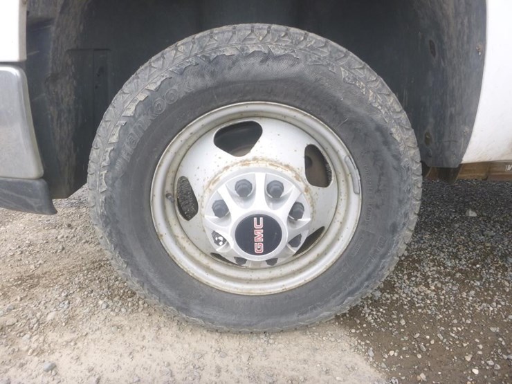 2008-gmc-3500-image-16