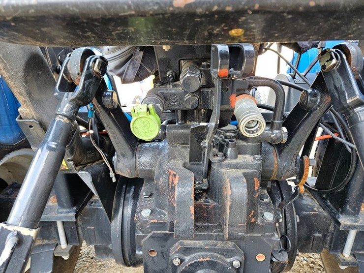 new-holland-tn65-image-18