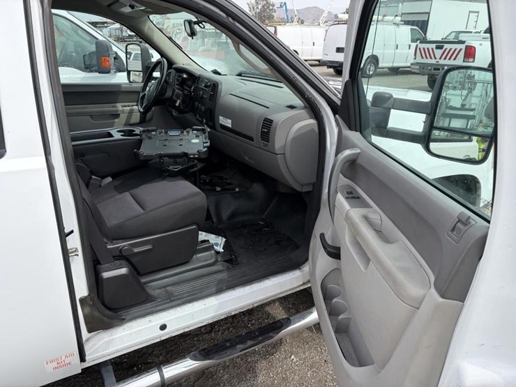 2012-gmc-2500hd-image-9