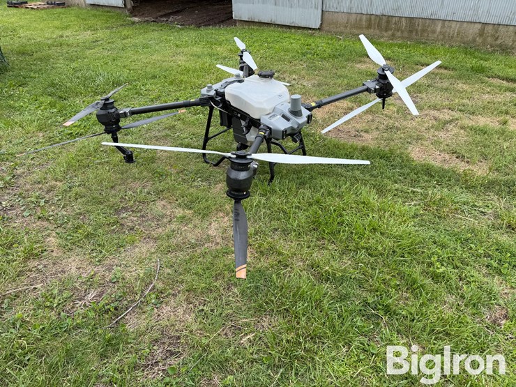 2024-dji-agras-t40-drone-image-3