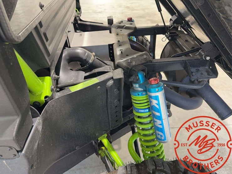 2018-arctic-cat-700-xt-image-17
