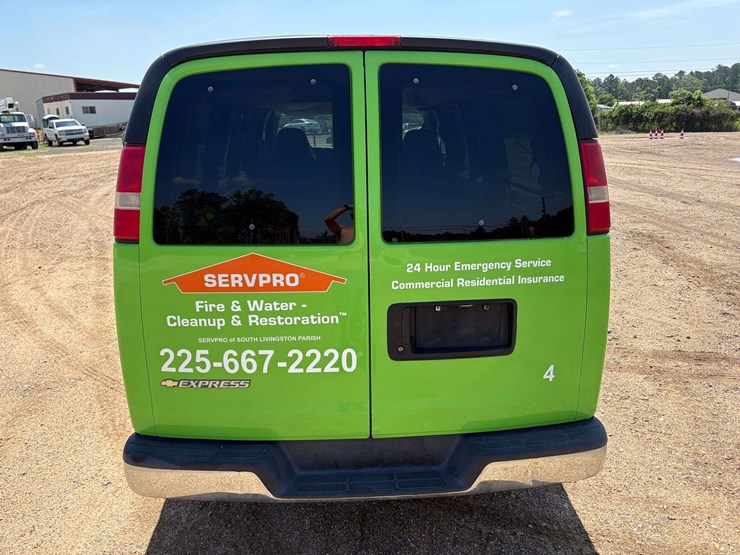 2009-chevrolet-express-3500-image-5
