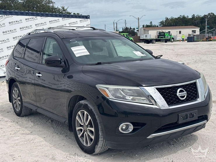 2016-nissan-pathfinder-image-2