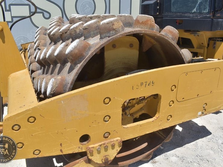 2012-caterpillar-cp56-image-29