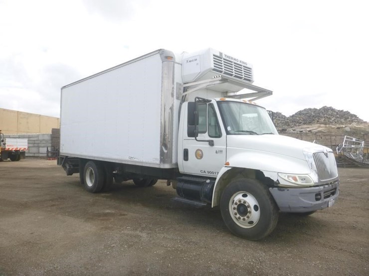 2006-international-durastar-4200-image-2
