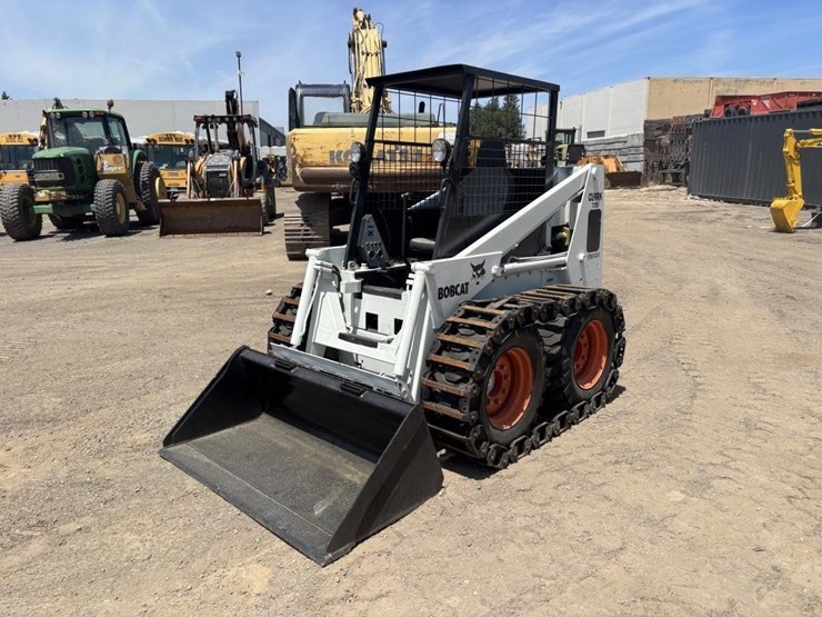 bobcat-725-image-1