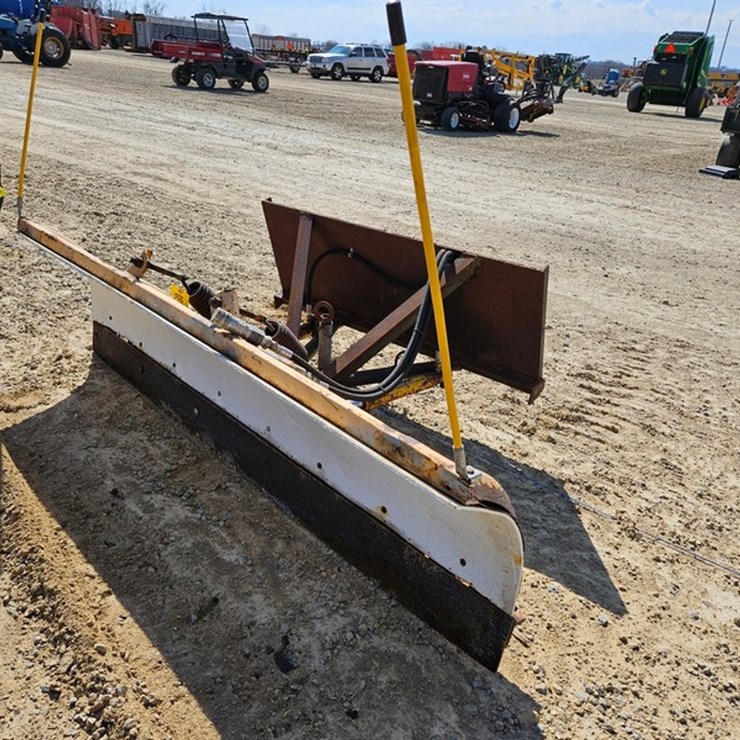 #5104 • Meyer 6'6" Snow Plow For Skid Loader