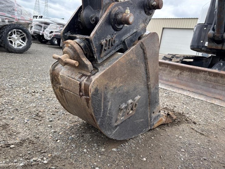 2021-bobcat-e26-image-12