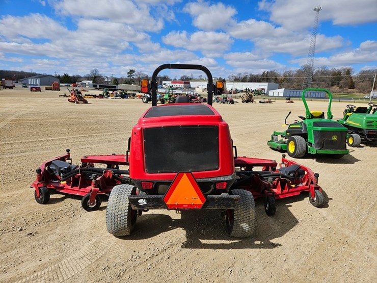 toro-groundsmaster-5900-image-4