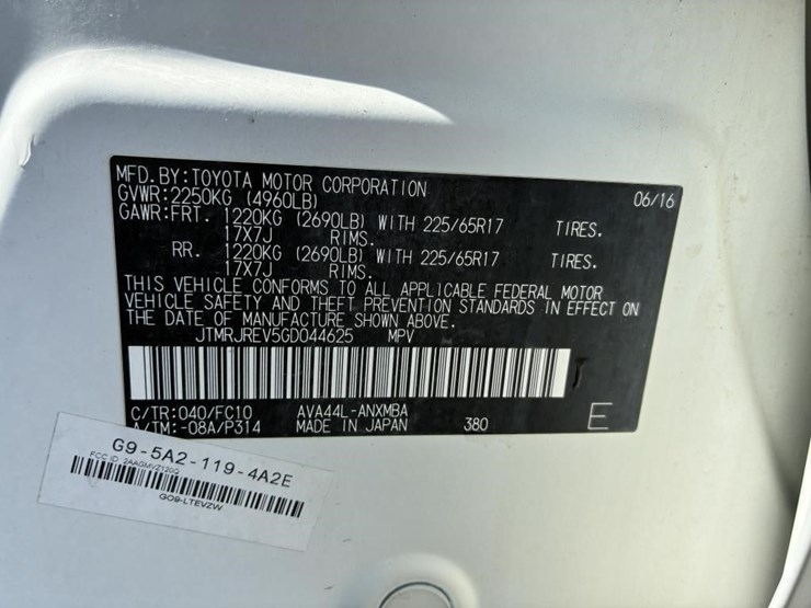 2016-toyota-rav4-image-20