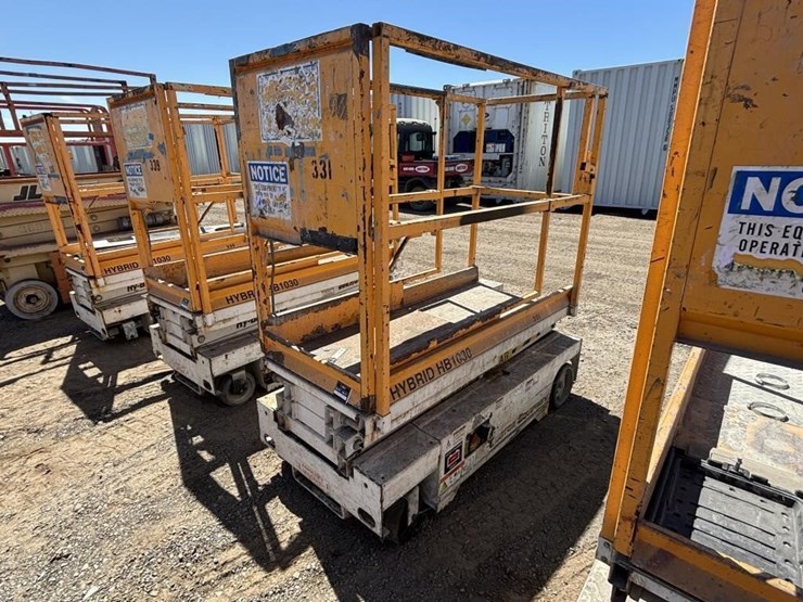 2005-custom-equipment-hb1030-image-1
