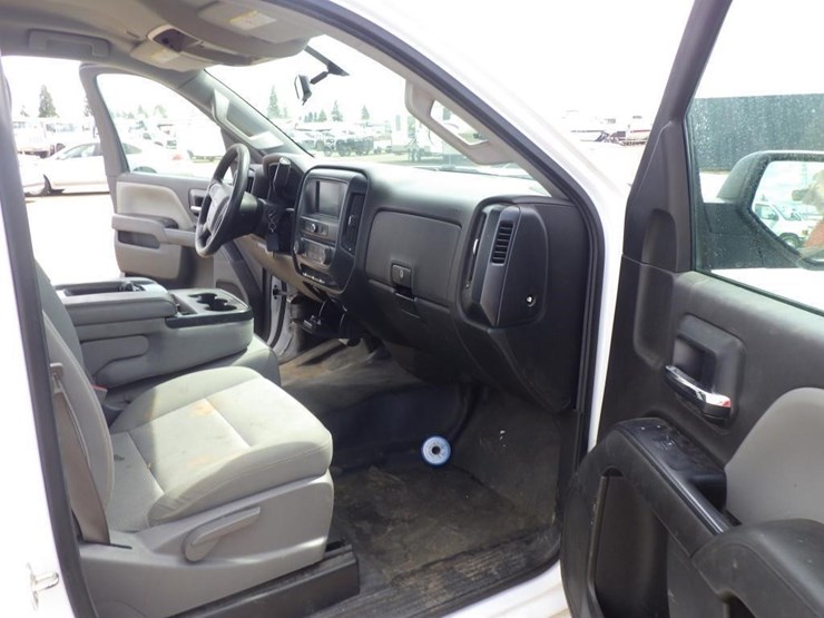 2016-chevrolet-2500-image-6