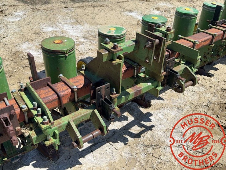 john-deere-71-image-9