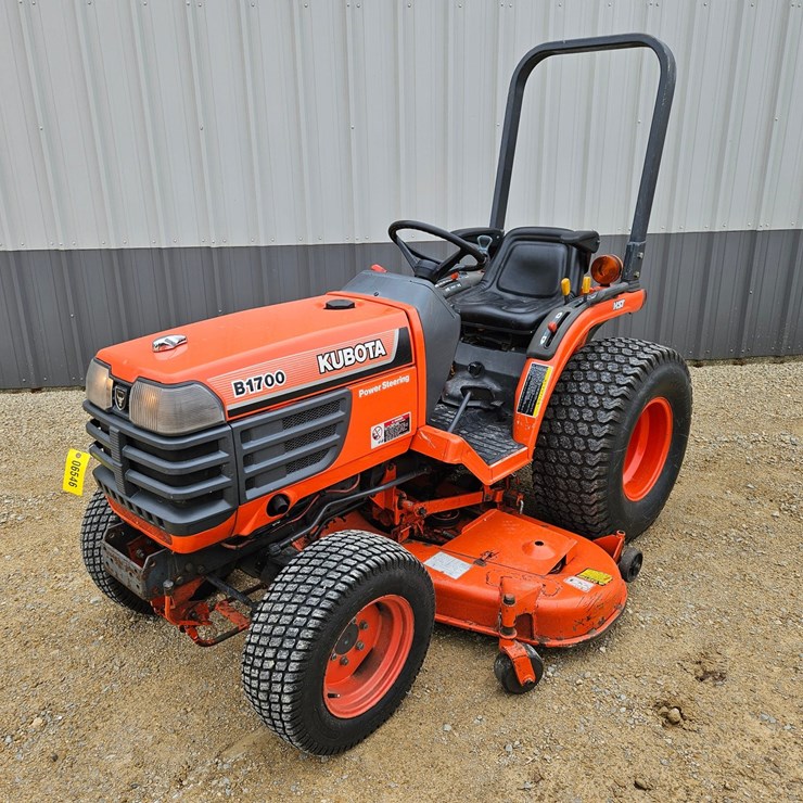 KUBOTA B1700