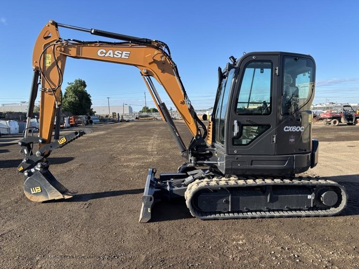2024-case-cx60c-image-5