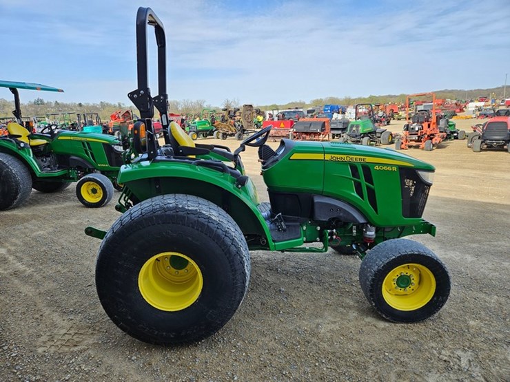 john-deere-4066r-image-6