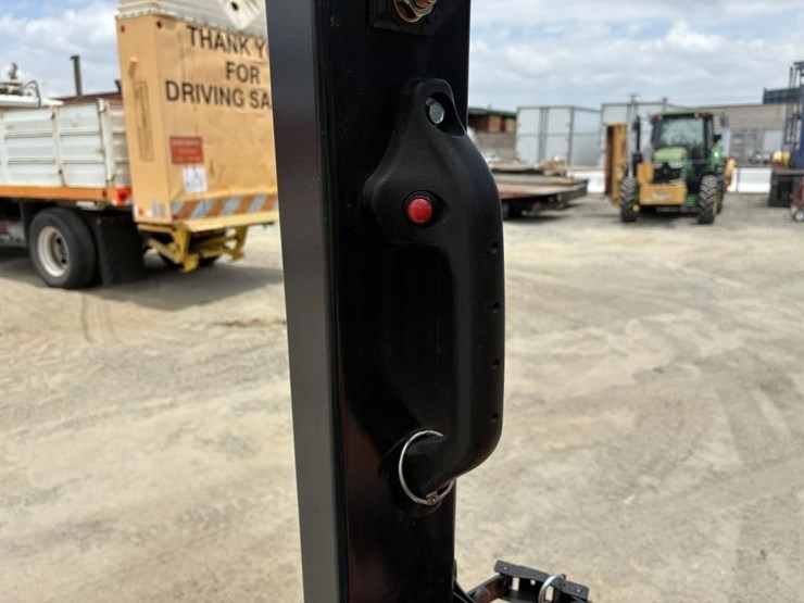 2008-doosan-g25p-5-image-20