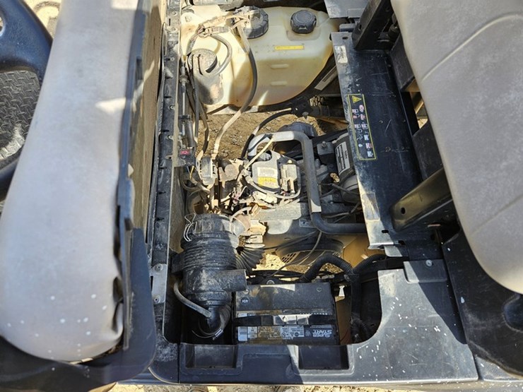 #5079-•-cushman-turf-truck-image-23