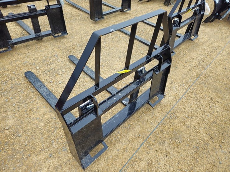 #5137-•-2026-mower-king-sa-48"-pallet-fork-image-3
