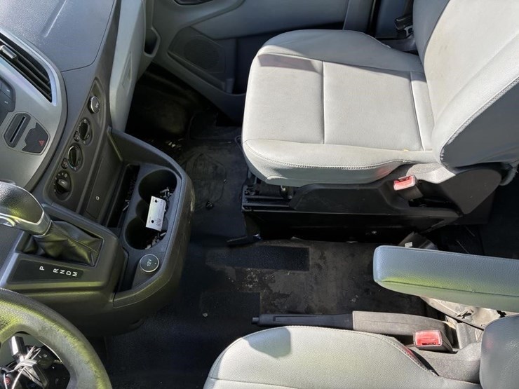 2017-ford-transit-image-17