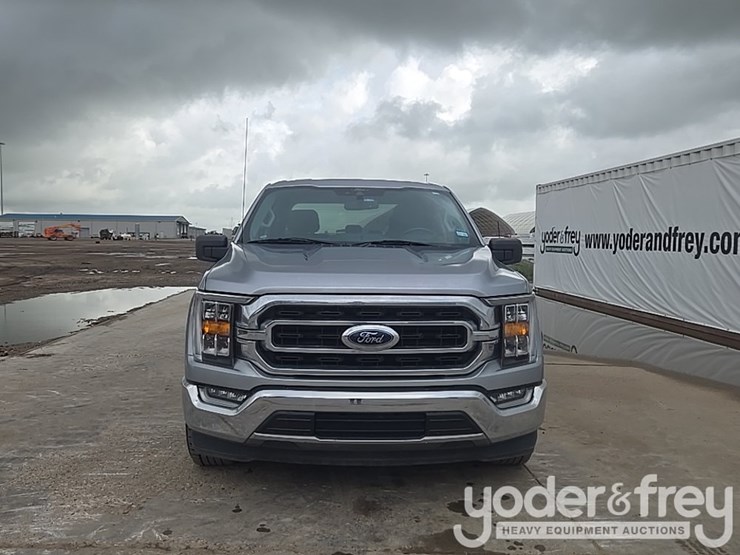 2021-ford-f150-xlt-image-8
