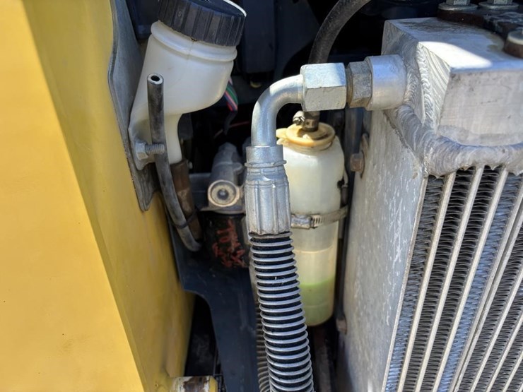 2018-yanmar-s220r-image-43