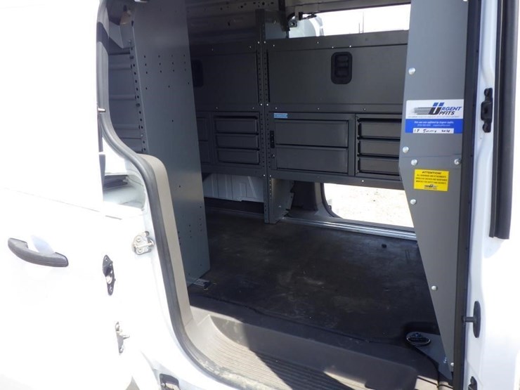 2020-ford-transit-connect-image-8