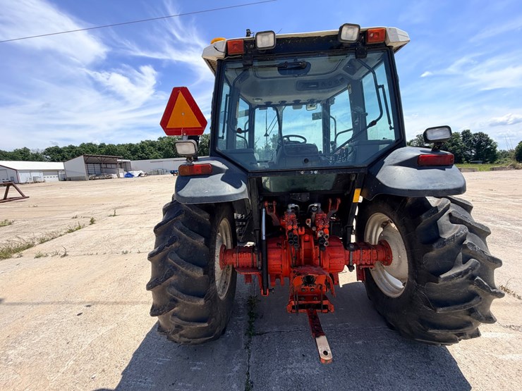 2000-new-holland-ts100-image-13