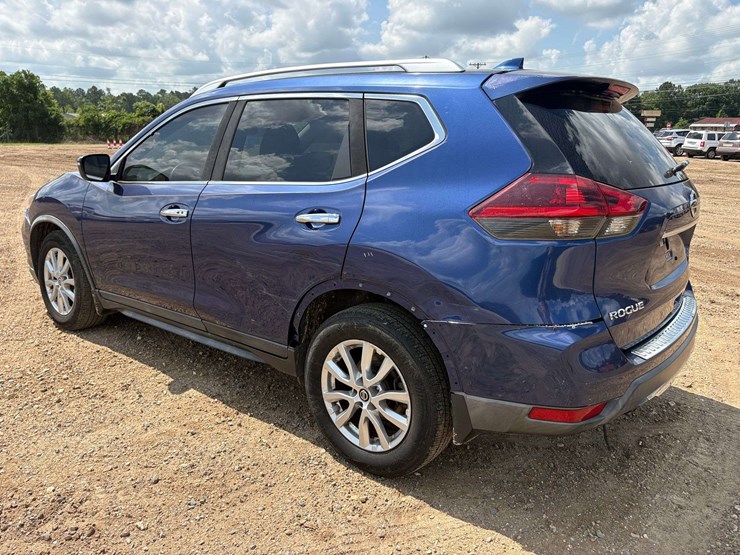 2018-nissan-rogue-image-2