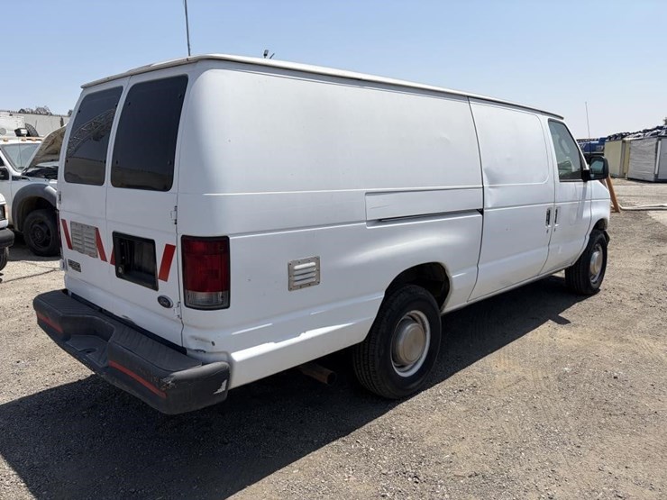 2003-ford-e350-sd-image-3