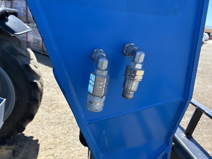 2019-genie-gth844-image-14