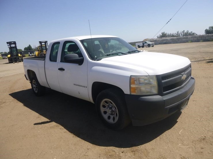 2008-chevrolet-1500-image-3