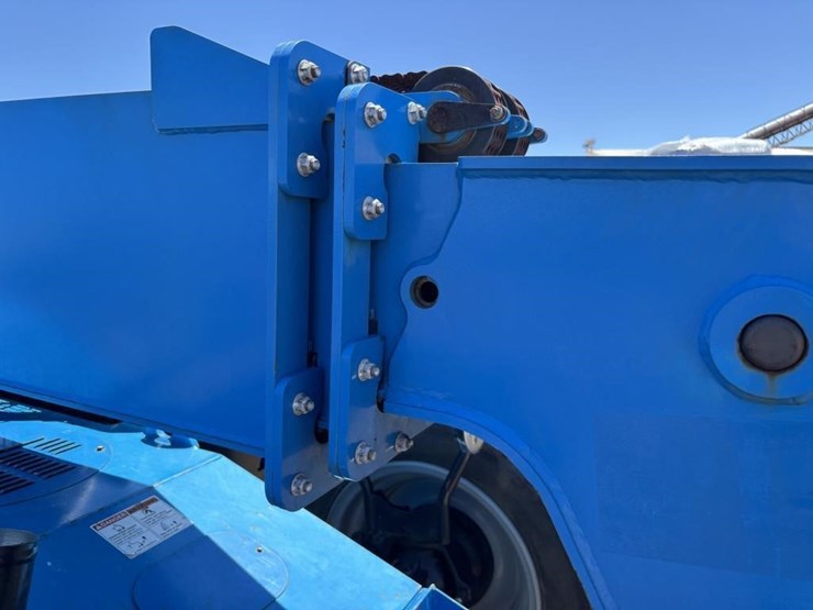 2019-genie-gth844-image-16