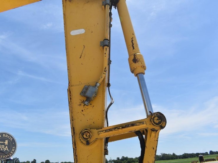 2014-kobelco-sk260sr-lc-3-image-24
