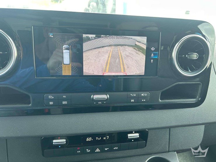 2021-mercedes-benz-sprinter-4500-image-35