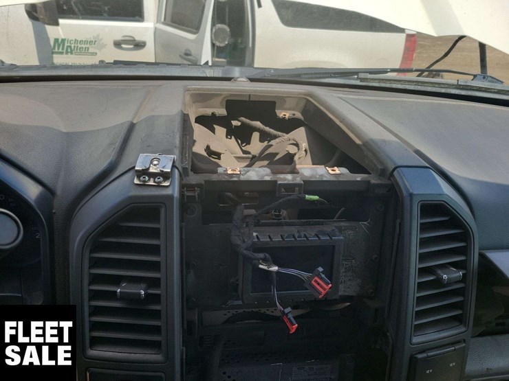 2021-ford-f550-image-19