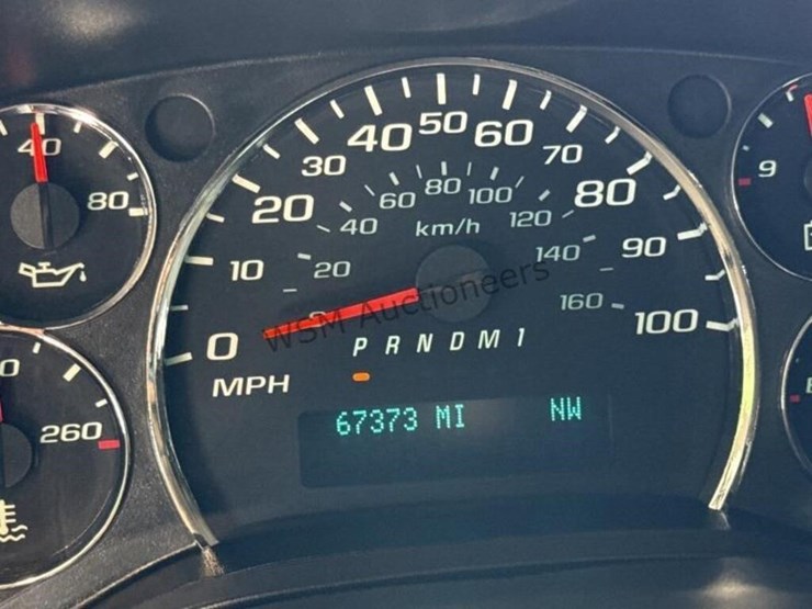 2016-chevrolet-express-3500-image-23