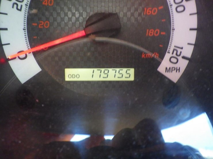 2013-toyota-tacoma-image-15