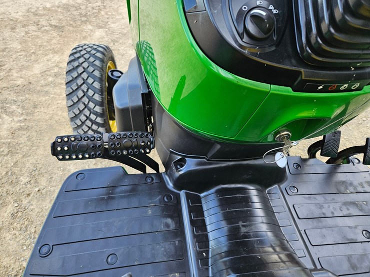 john-deere-2032r-image-36
