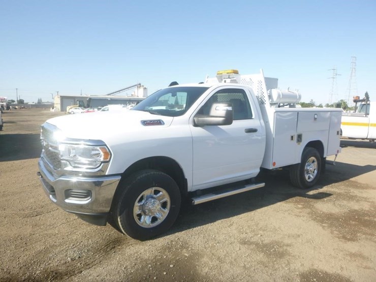 2024-dodge-2500-image-1