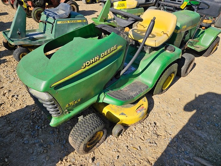 john-deere-la-image-1
