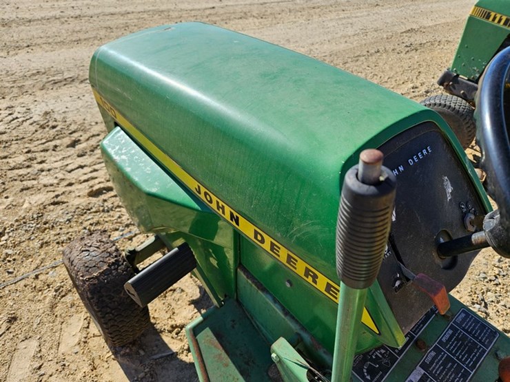 john-deere-100-image-13