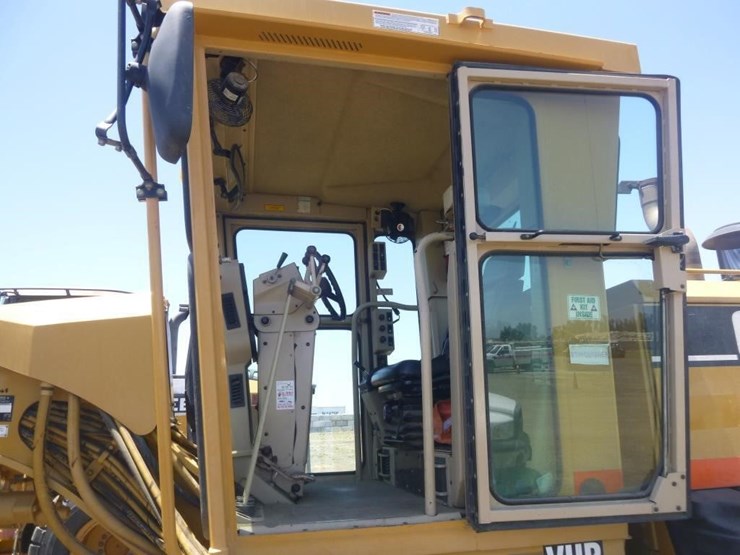 caterpillar-143h-image-8