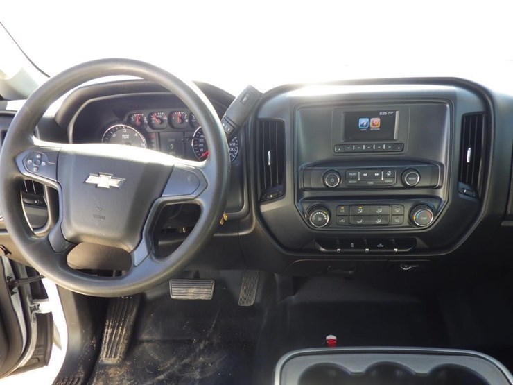 2017-chevrolet-2500hd-image-9