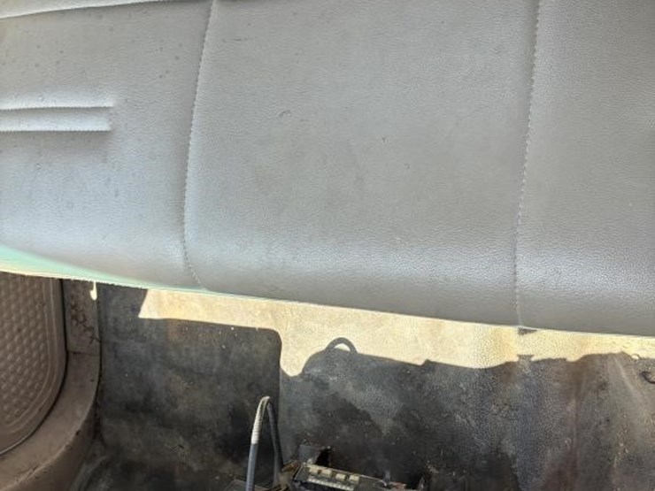 2001-ford-f450-image-25