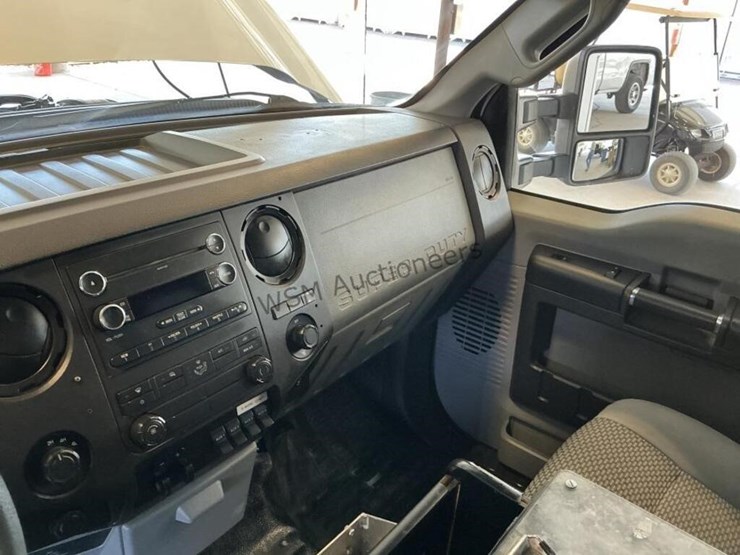 2014-ford-f550-image-19