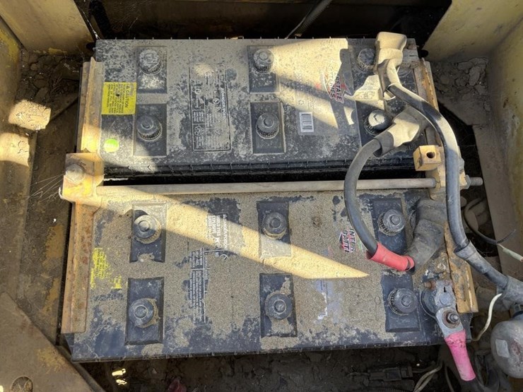 komatsu-pc200-l-image-51