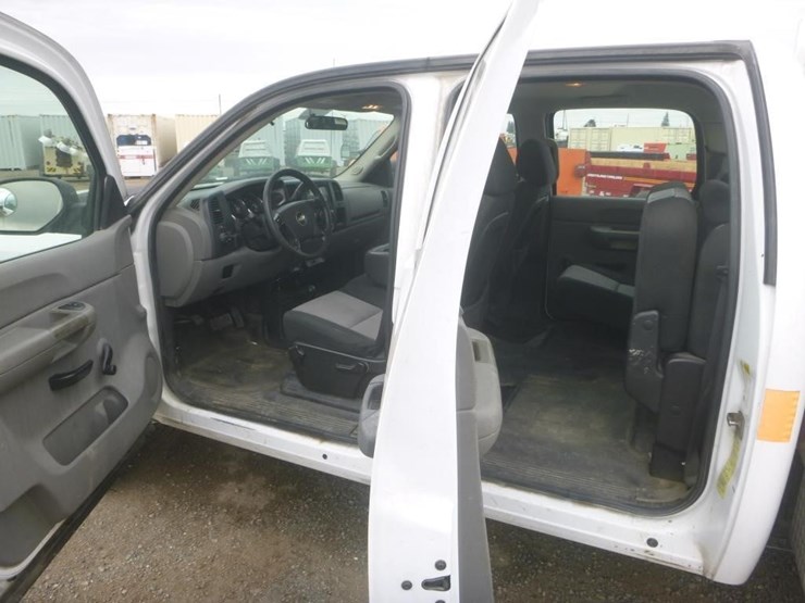 2009-chevrolet-2500-image-9